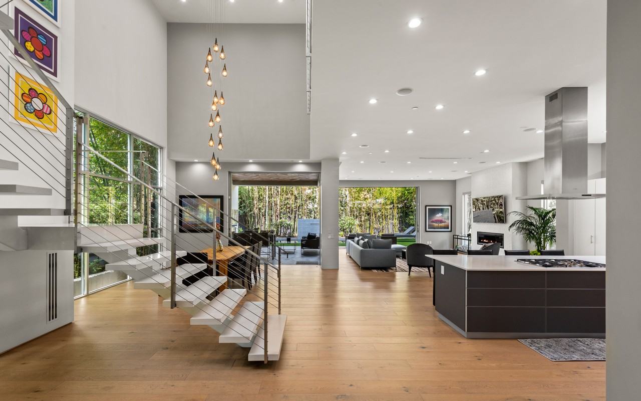 6617 Lindenhurst Ave #NA - Photo 4 of 40