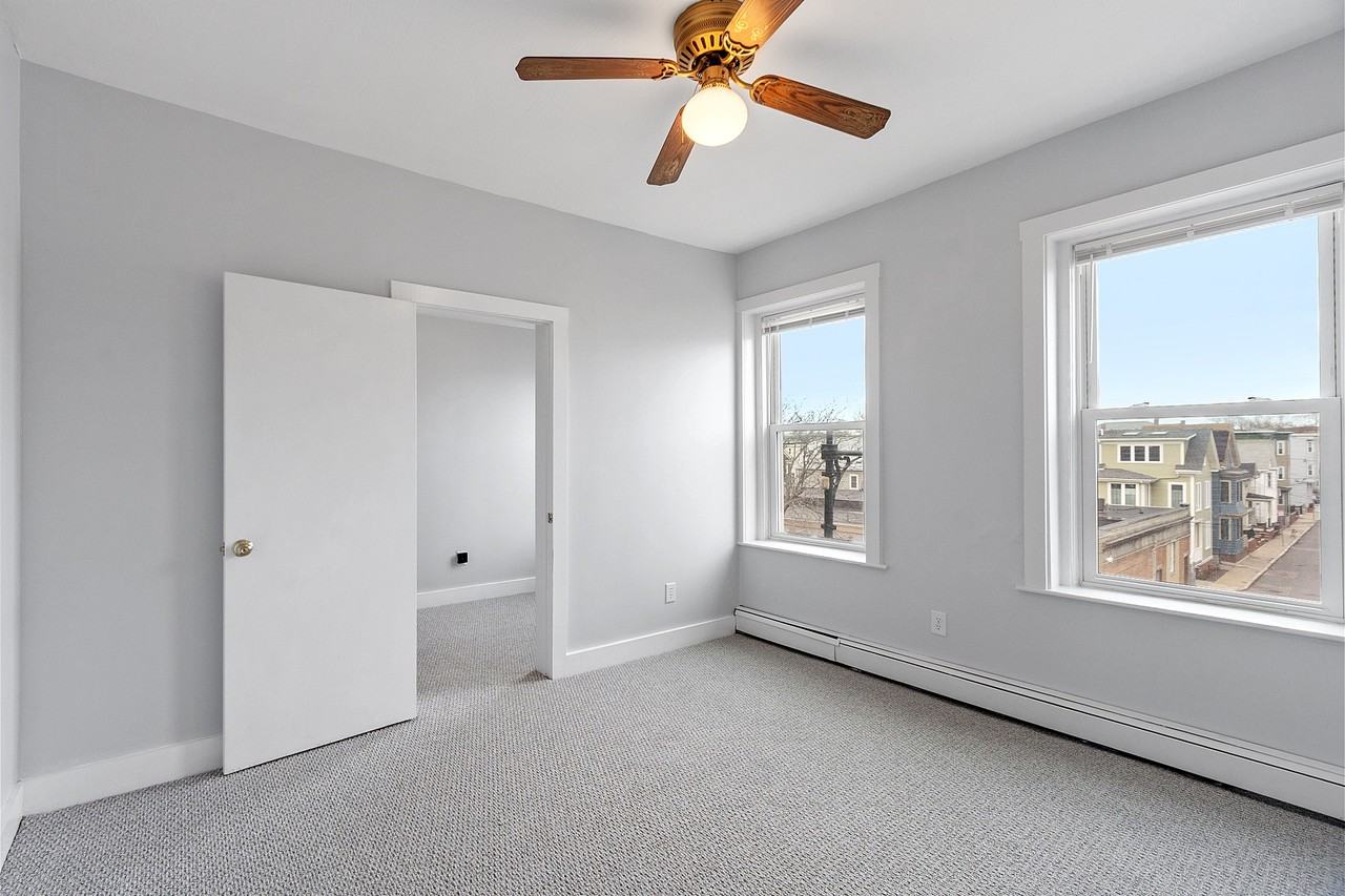 1298 Cambridge St #4 - Photo 4 of 13