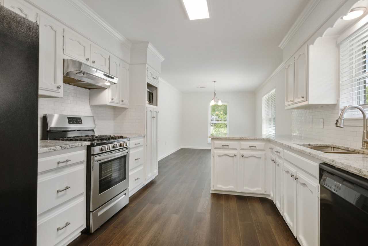 7738 Menlo Dr #NA - Photo 3 of 9