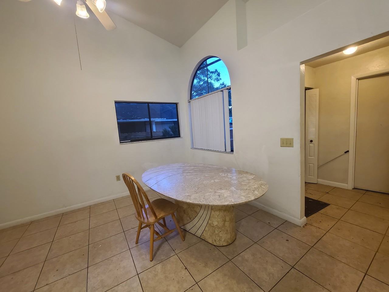 2842 Sw 38th Pl #NONE - Photo 5 of 20