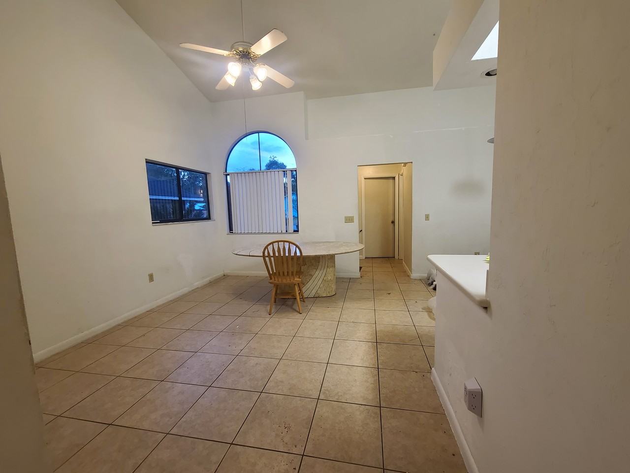 2842 Sw 38th Pl #NONE - Photo 7 of 20