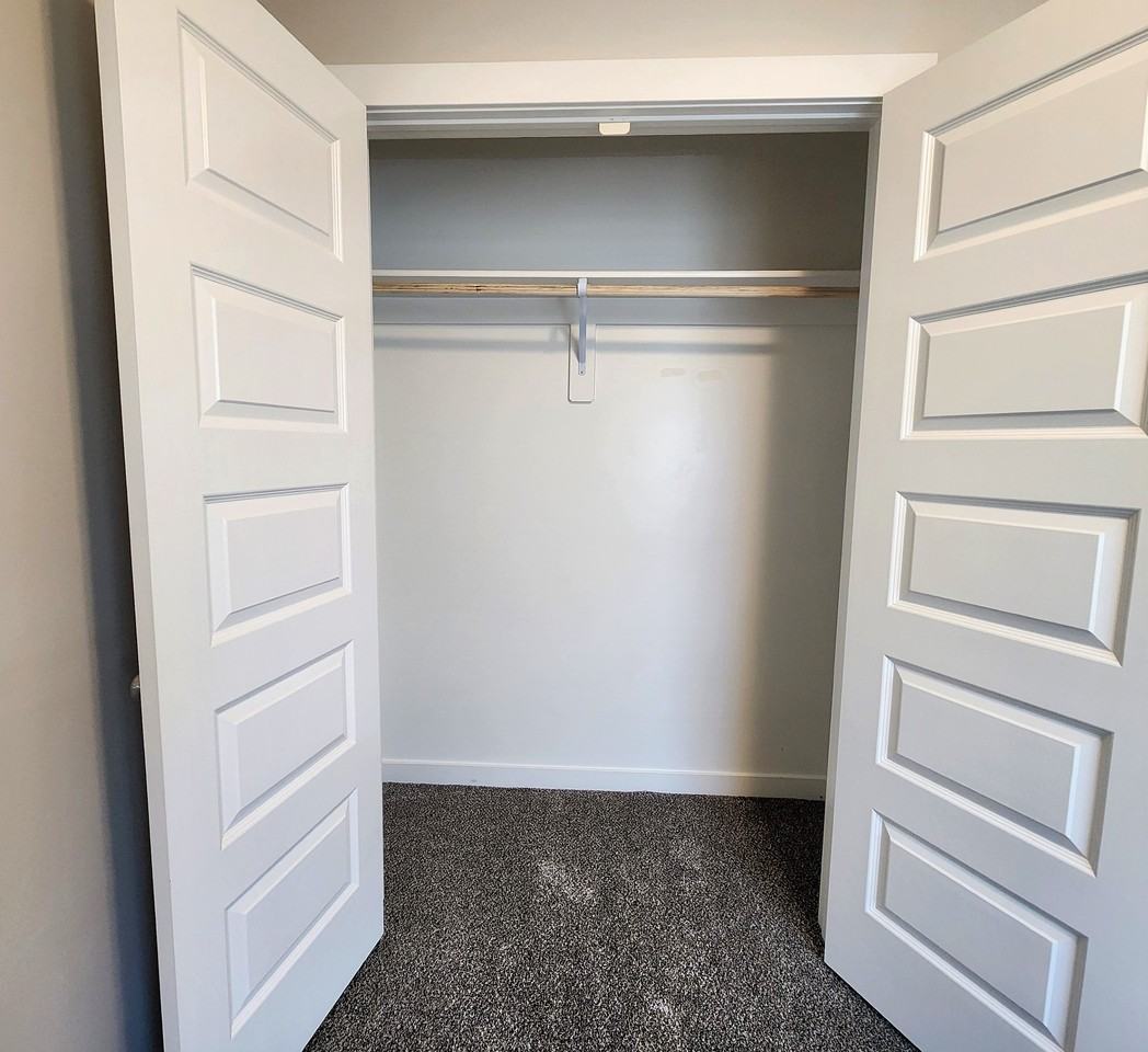 320 N Woodruff Ave #320 - Photo 5 of 27