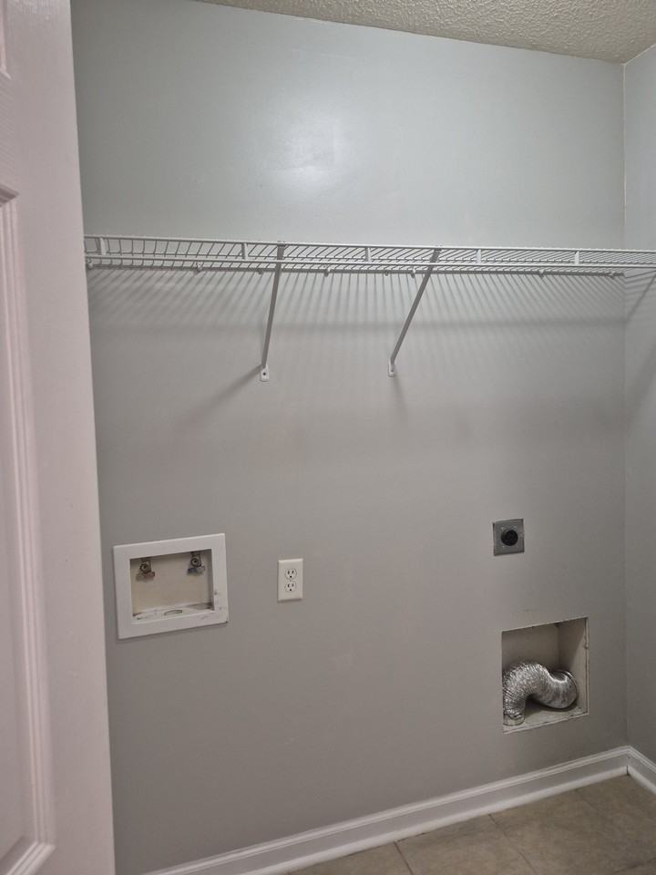 217 Gard St #A - Photo 5 of 18