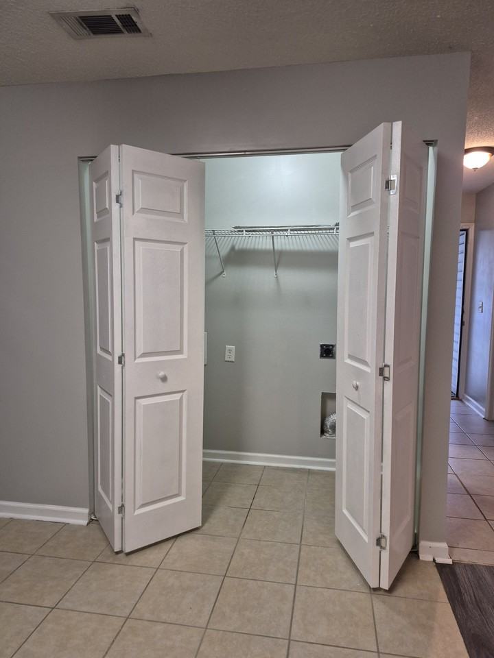 217 Gard St #B - Photo 6 of 12