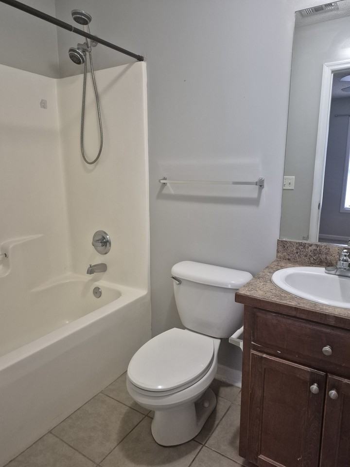 217 Gard St #B - Photo 7 of 12