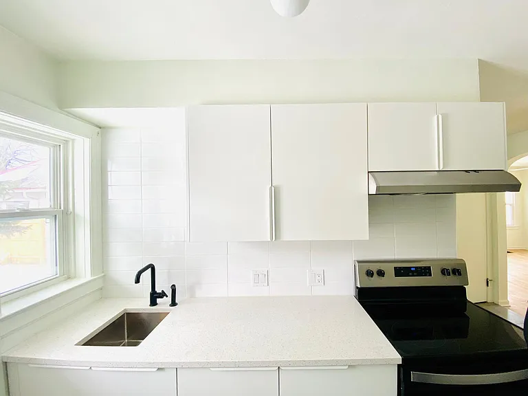 1205 S Washington Ave #B - Photo 5 of 8