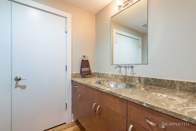 106 N Aberdeen St #3F - Photo 5 of 10