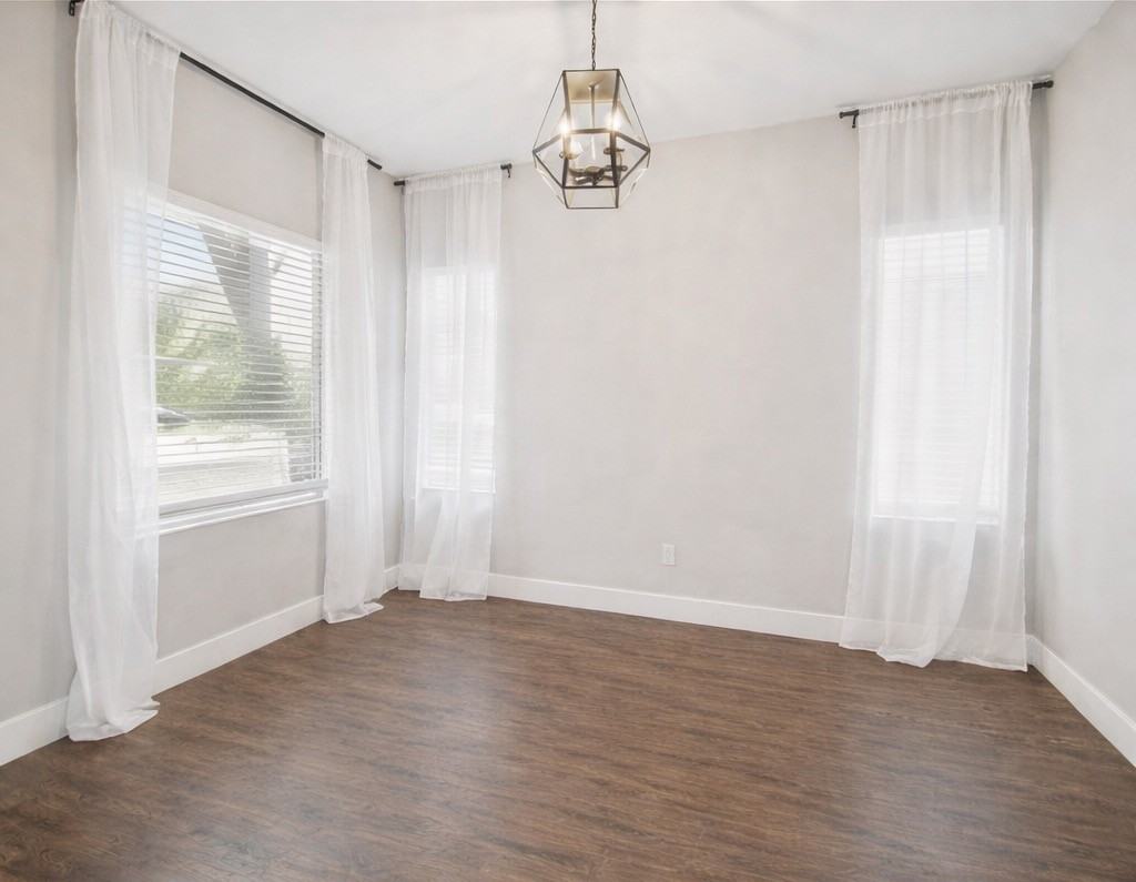 5206 W Windom Rd #A - Photo 2 of 24