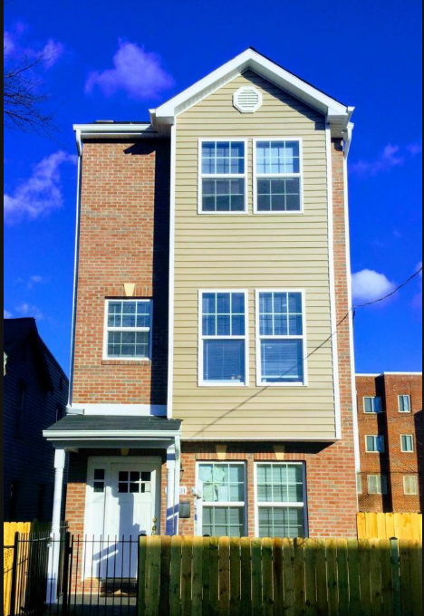 4428 Gault Pl Ne #NA - Photo 4 of 5