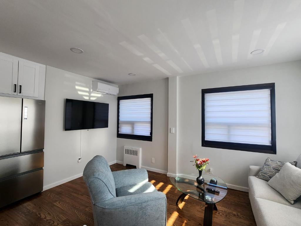 114 E Main St #2A - Photo 5 of 12