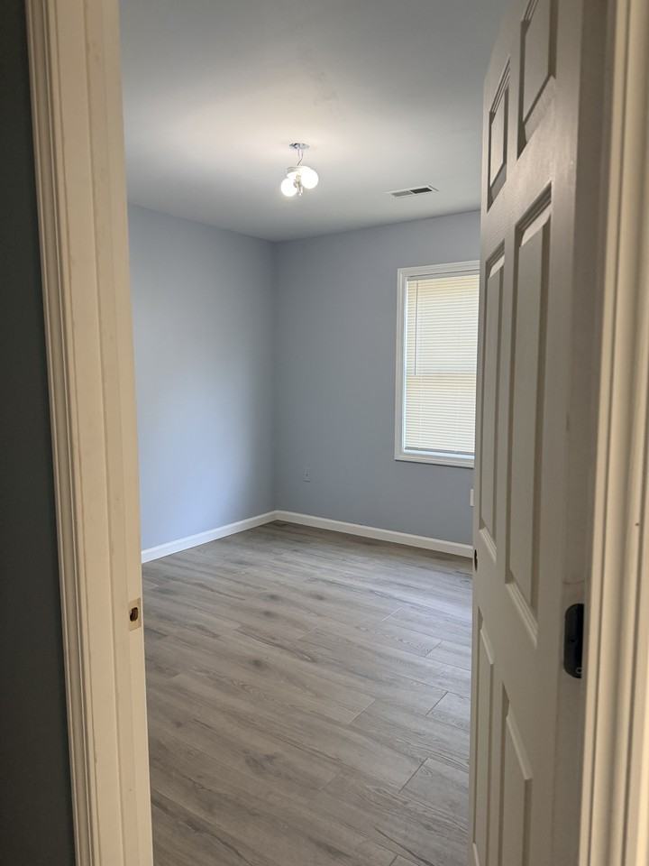 23812 Columbus Ave #1 - Photo 3 of 7