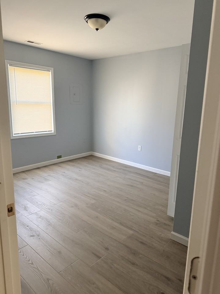 23812 Columbus Ave #1 - Photo 4 of 7