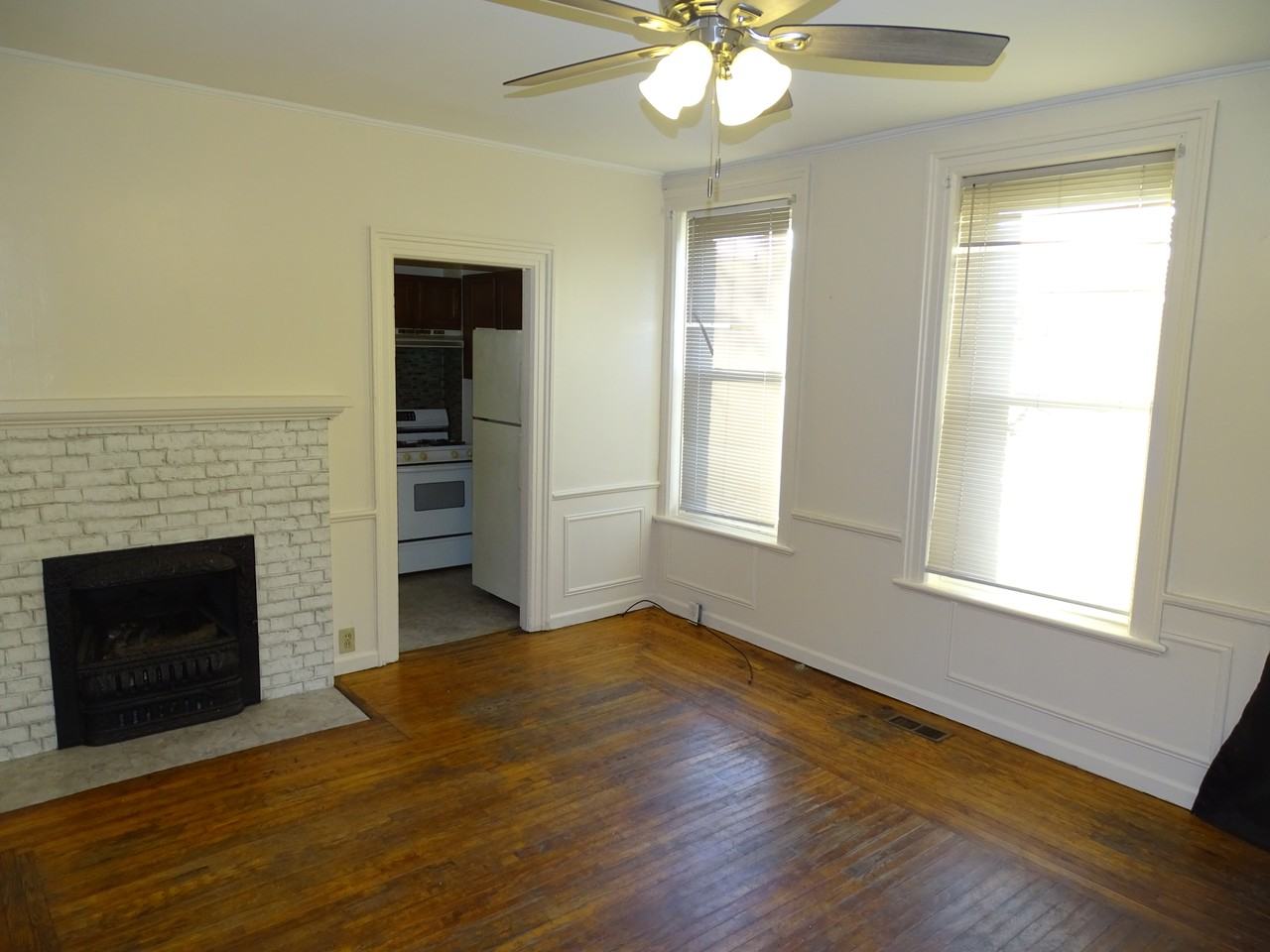 219 S Locust St #1 - Photo 4 of 10