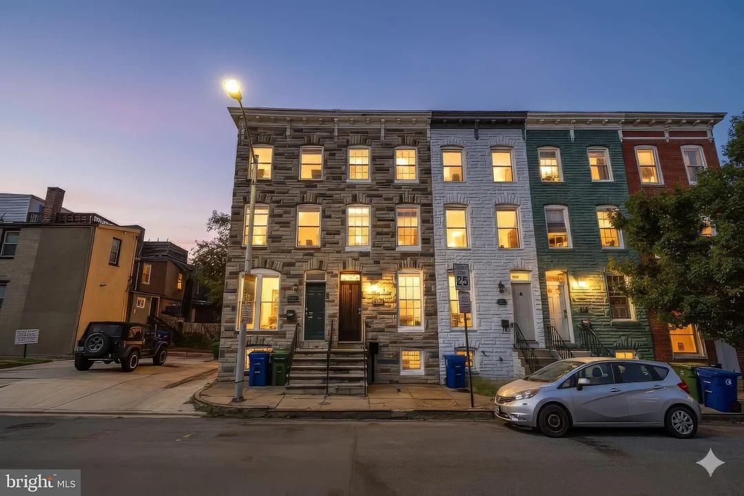 764 Ramsay St #1 - Photo 2 of 25