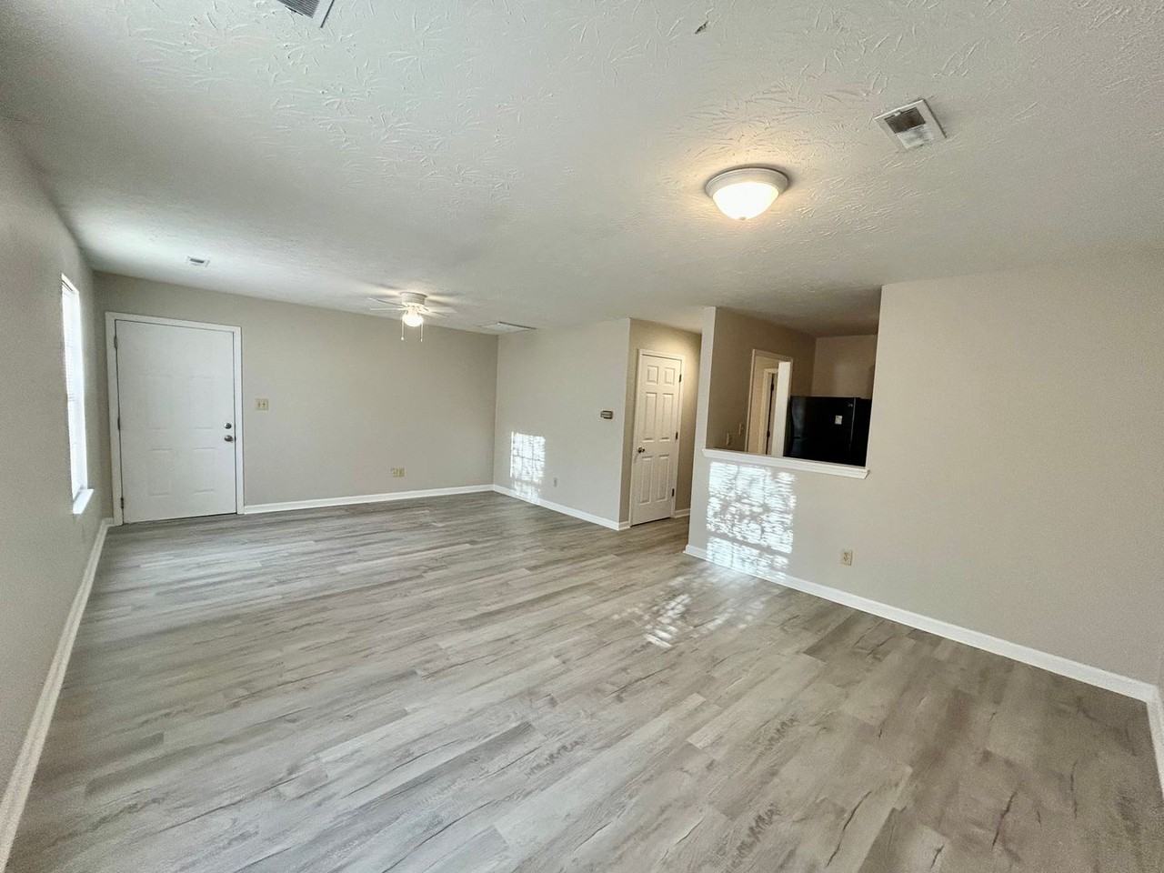 204 Joey Way #4 - Photo 3 of 14