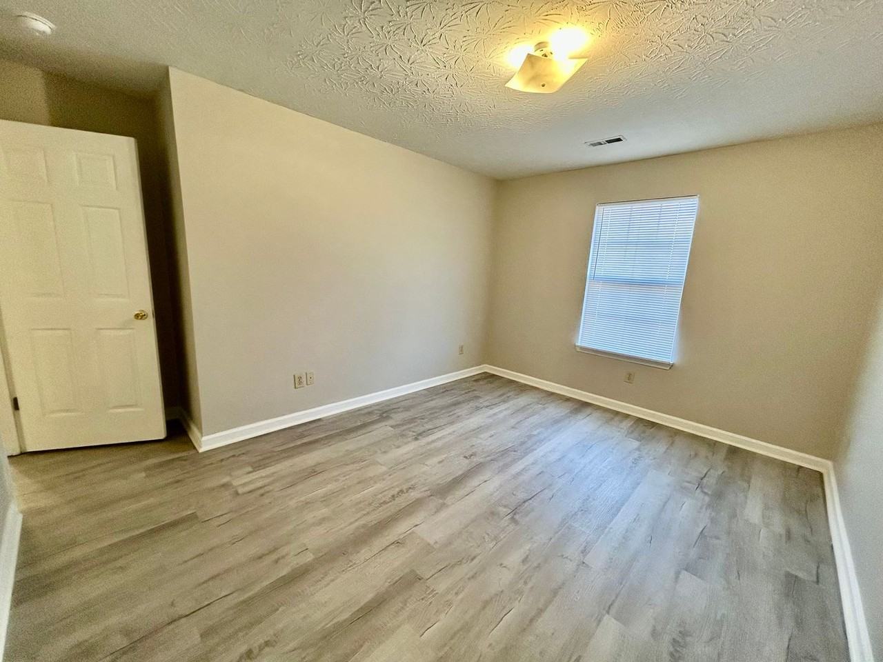 204 Joey Way #4 - Photo 7 of 14