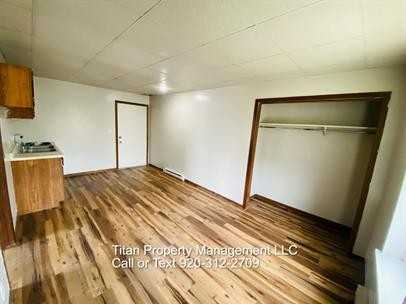 1002 Oregon St #6 - Photo 3 of 6