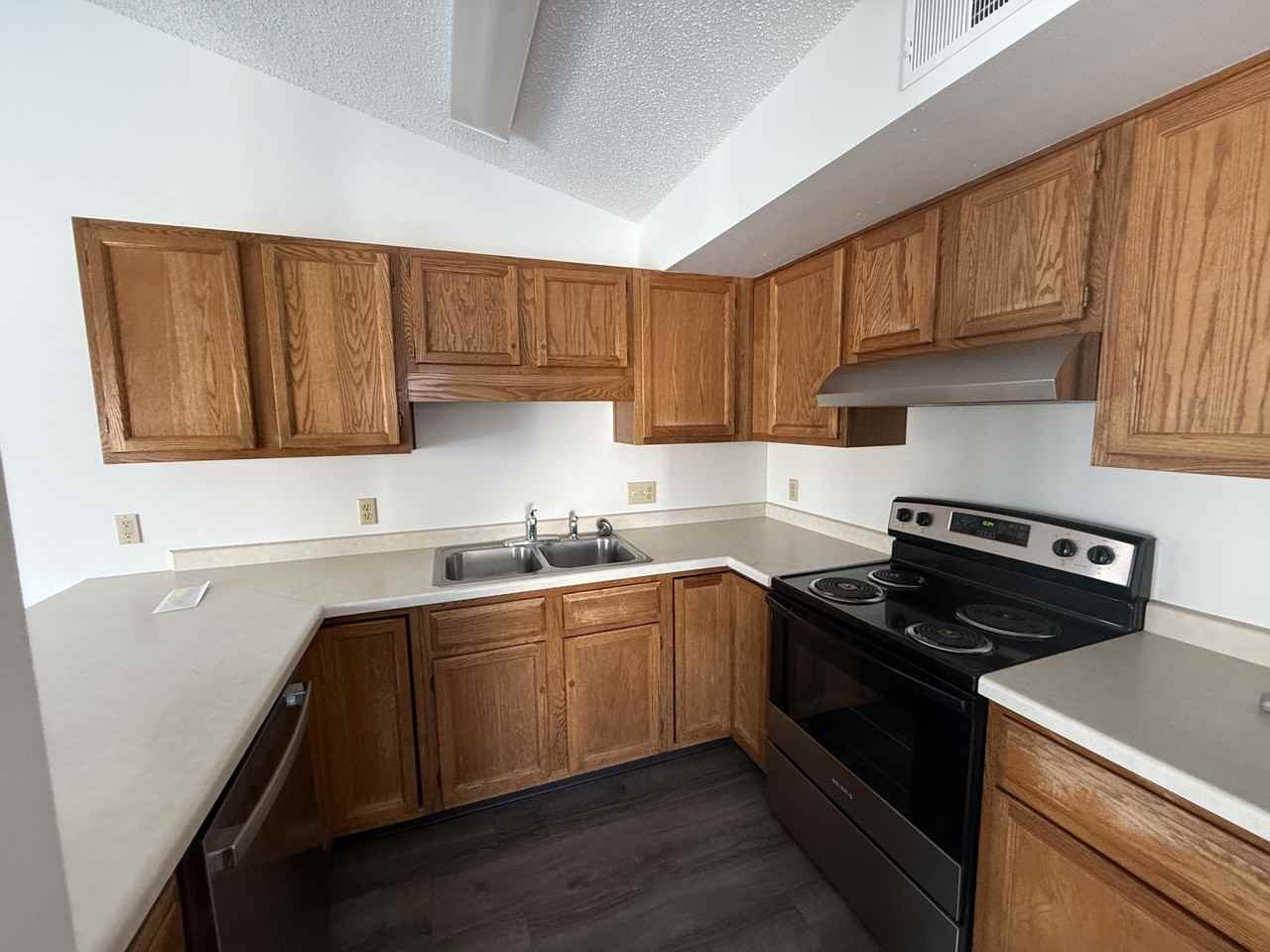 2210 Valley Rd #2210 - Photo 5 of 18