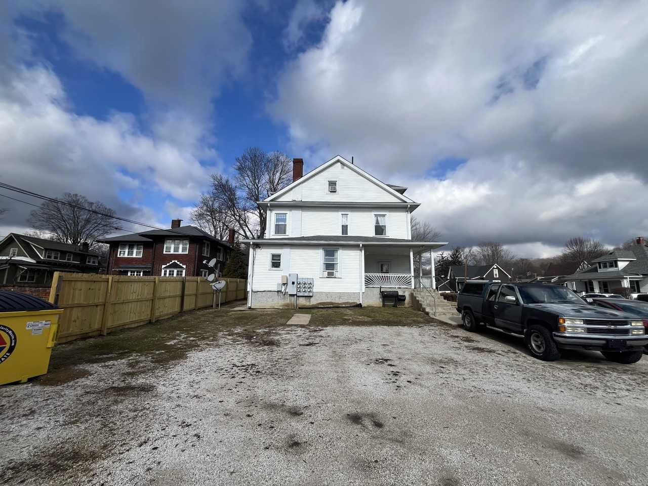 489 E Harrison St #1 - Photo 2 of 8