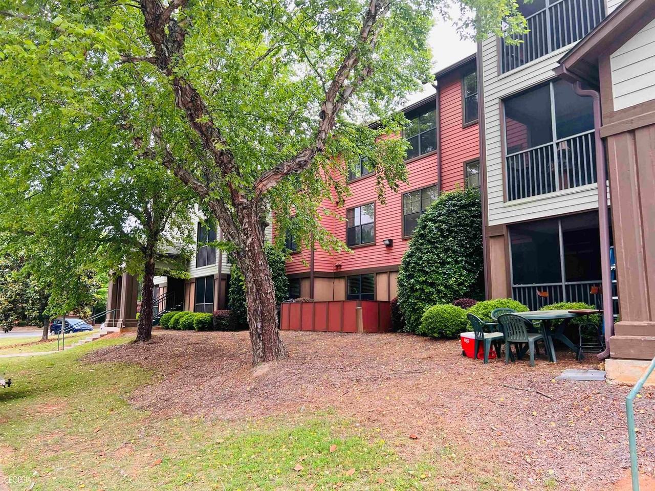 211 North Ave - Photo 2 of 26