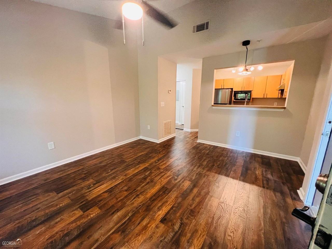 211 North Ave - Photo 4 of 26