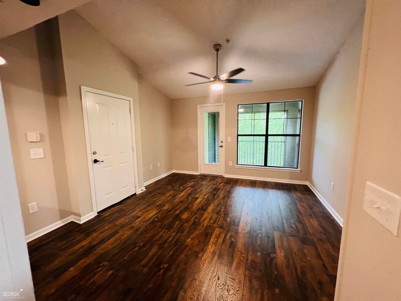 211 North Ave - Photo 5 of 26