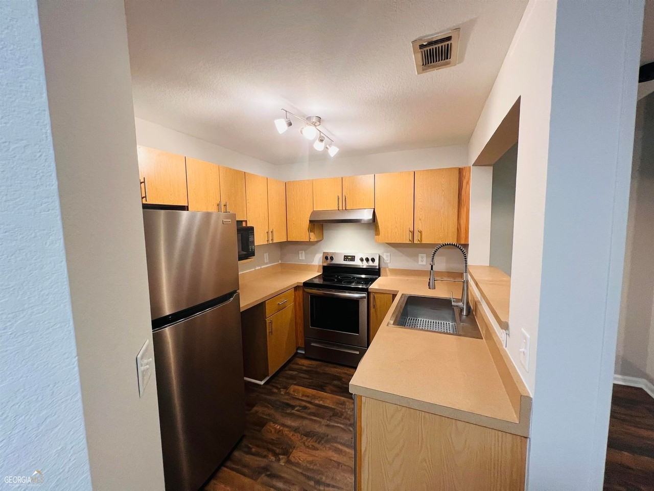 211 North Ave - Photo 7 of 26