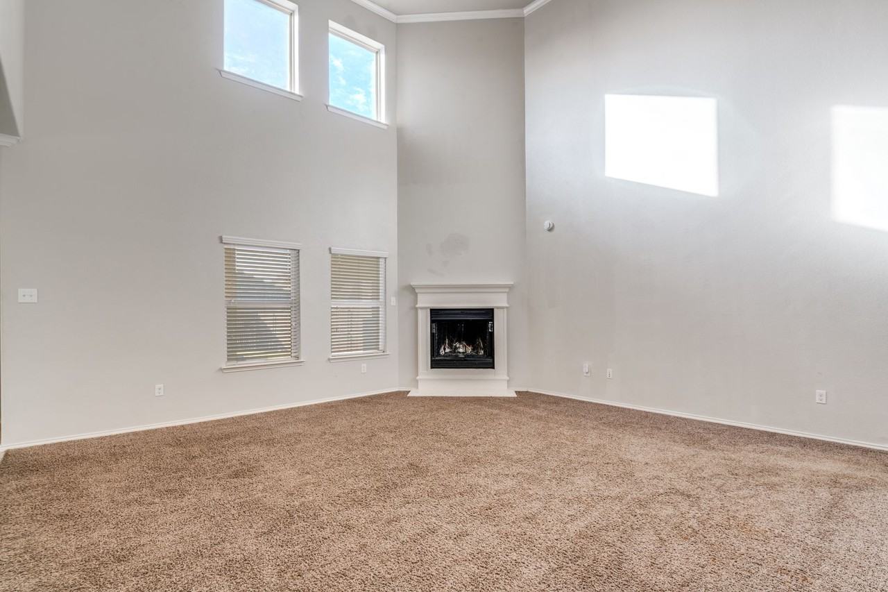 3013 Fluttermill Dr - Photo 2 of 12