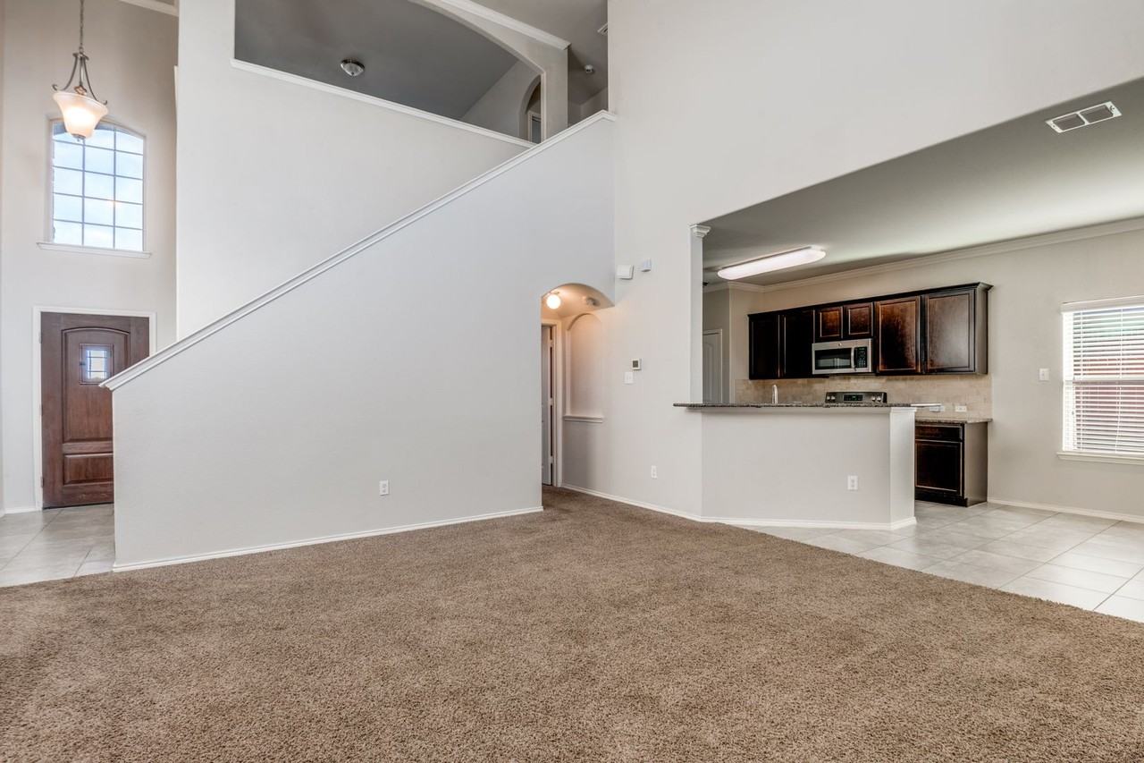 3013 Fluttermill Dr - Photo 3 of 12