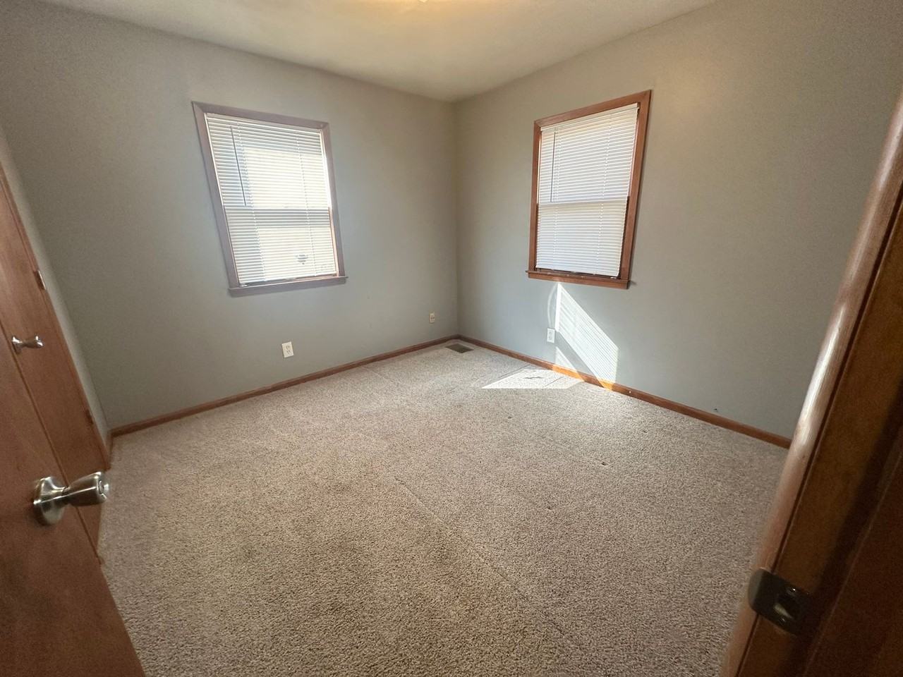 3519 Sw Kirklawn Ave - Photo 6 of 11