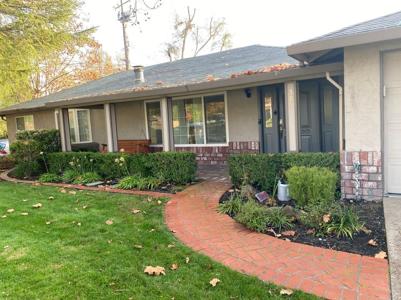 385 Maureen Ln - Photo 6 of 8