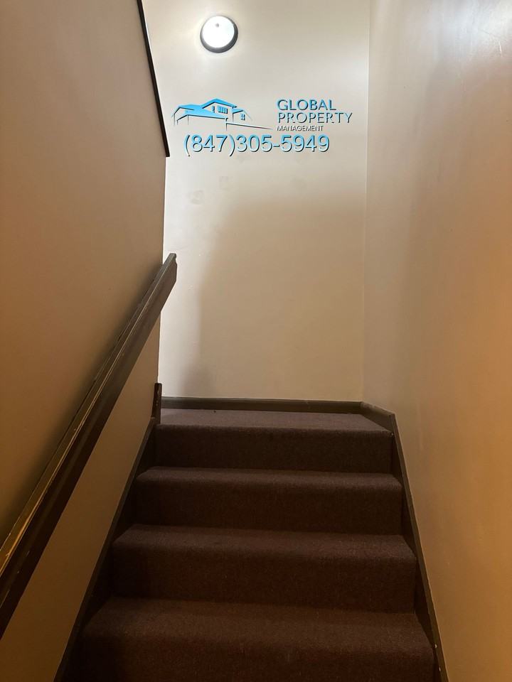 3619 48th St - Photo 4 of 9