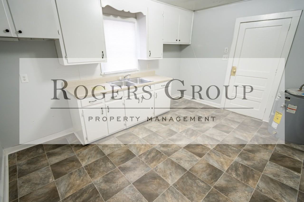 502 Hilliard St - Photo 2 of 7