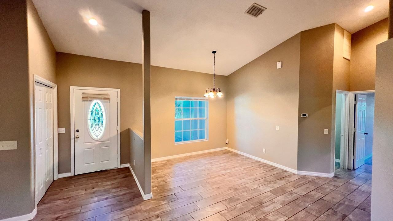 3297 Tallwood Dr - Photo 6 of 35