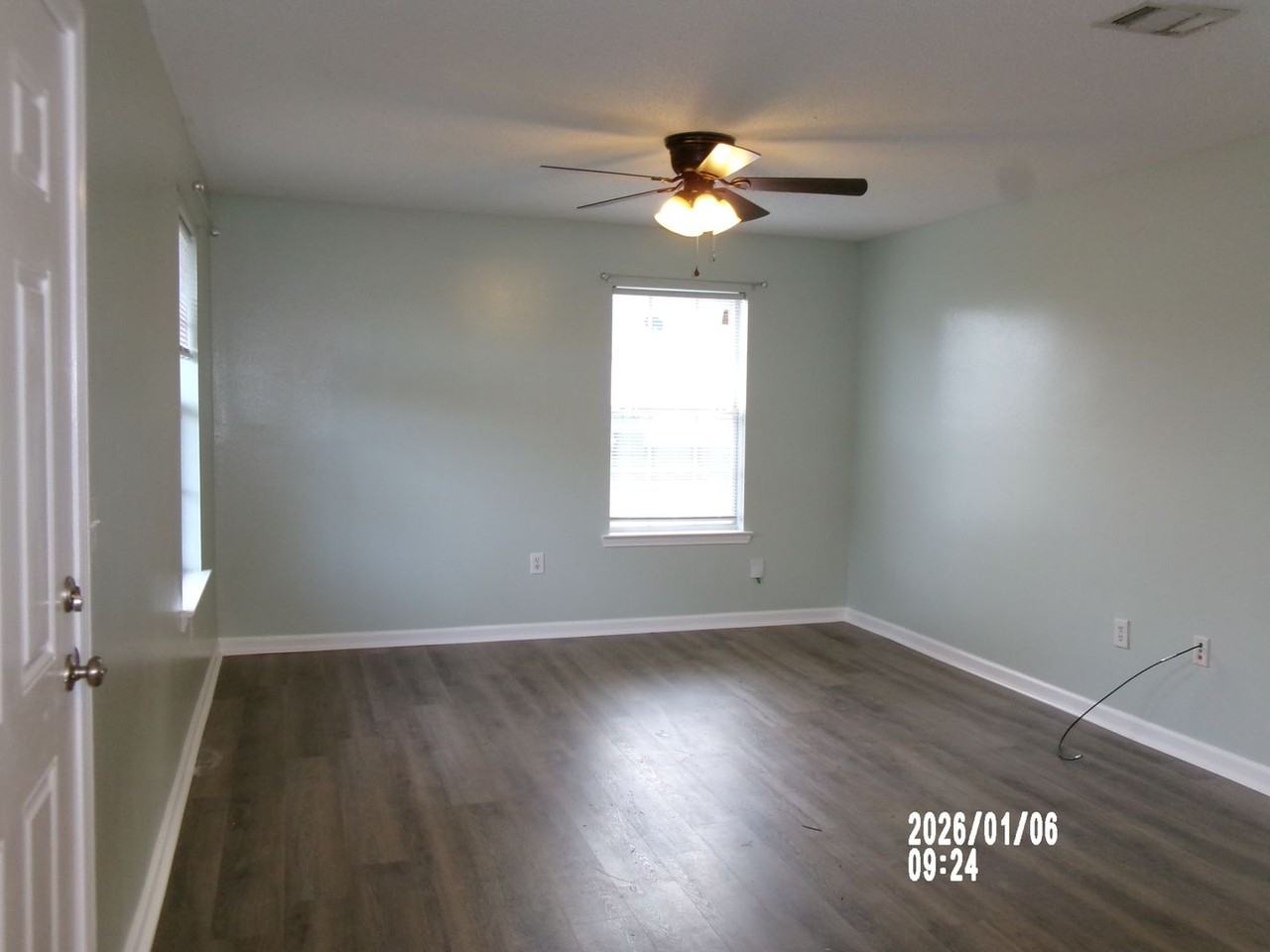 1535 Whitewood Dr - Photo 2 of 13