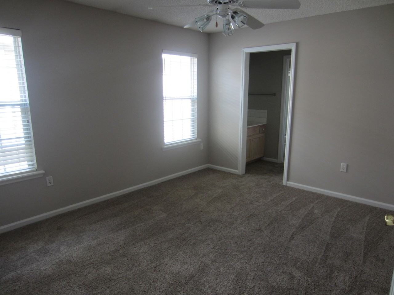 3011 Asbury Cir - Photo 6 of 11