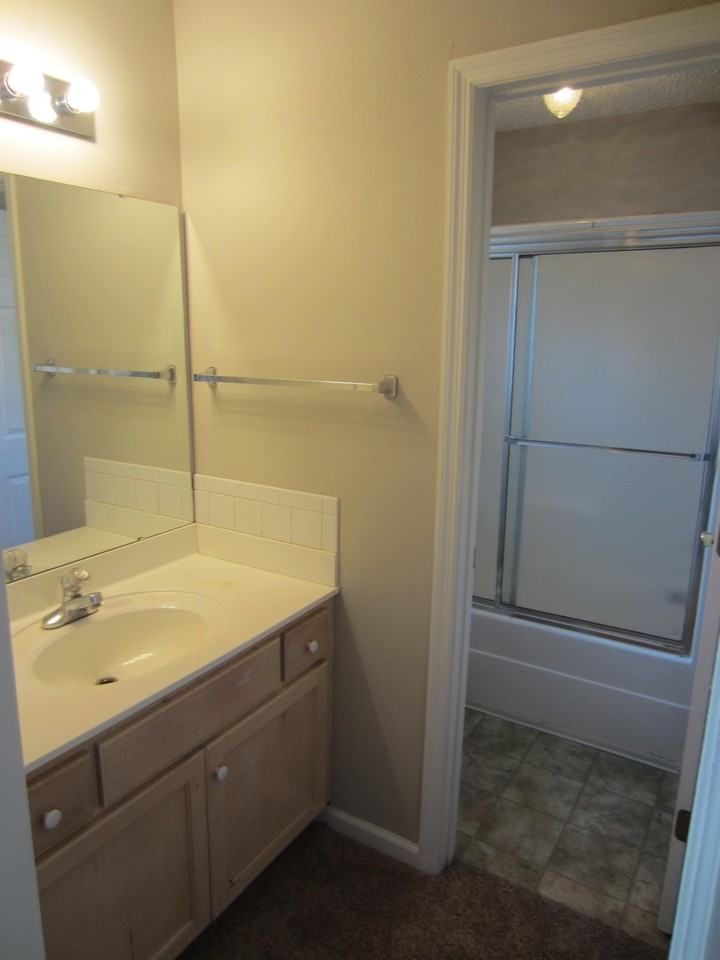 3011 Asbury Cir - Photo 7 of 11