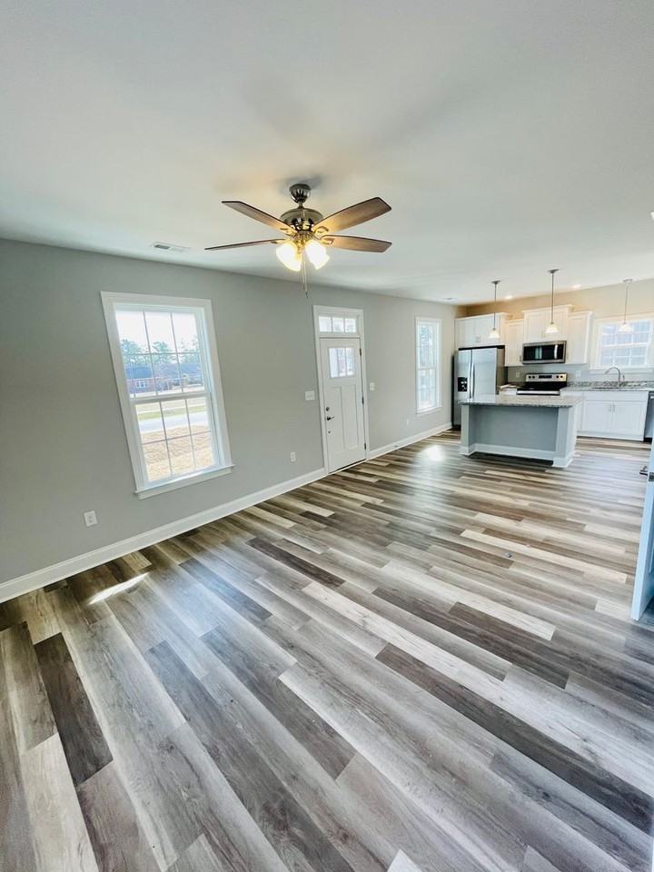 619 12th Ave - Photo 3 of 34