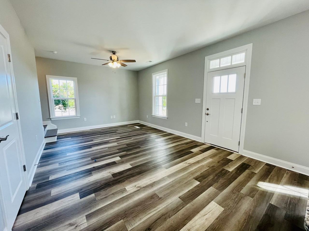 619 12th Ave - Photo 6 of 34