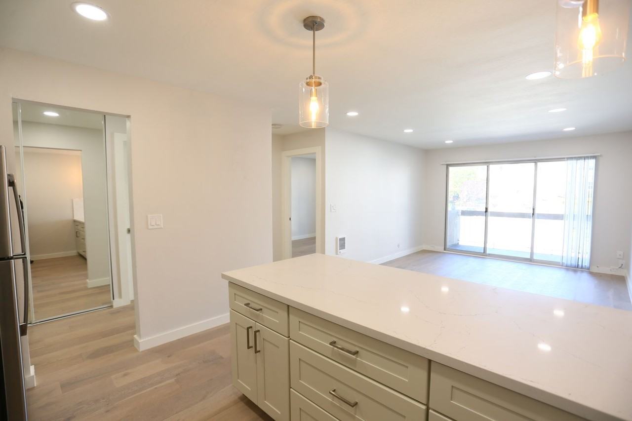 315 Wayne Pl - Photo 2 of 14