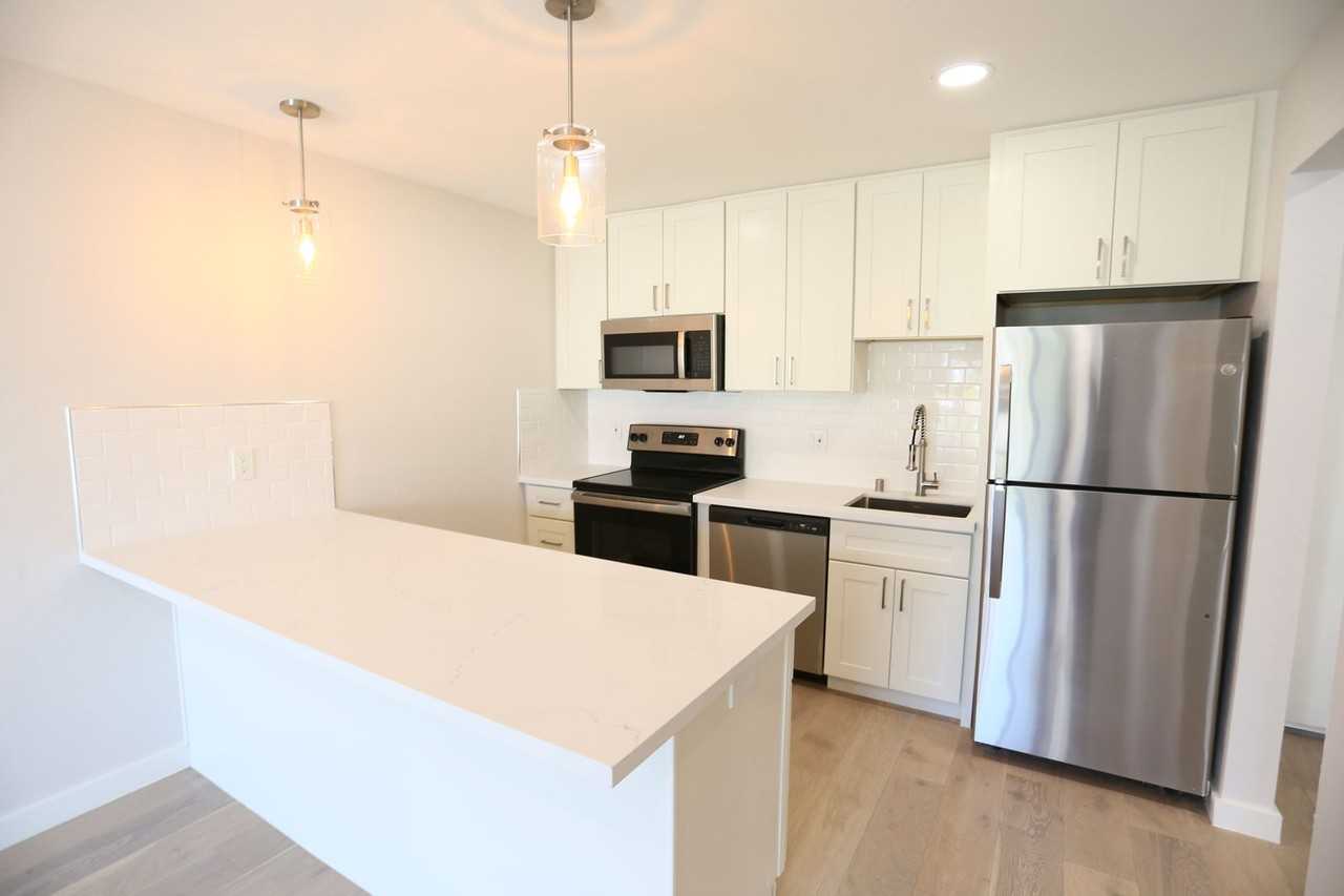 315 Wayne Pl - Photo 4 of 14