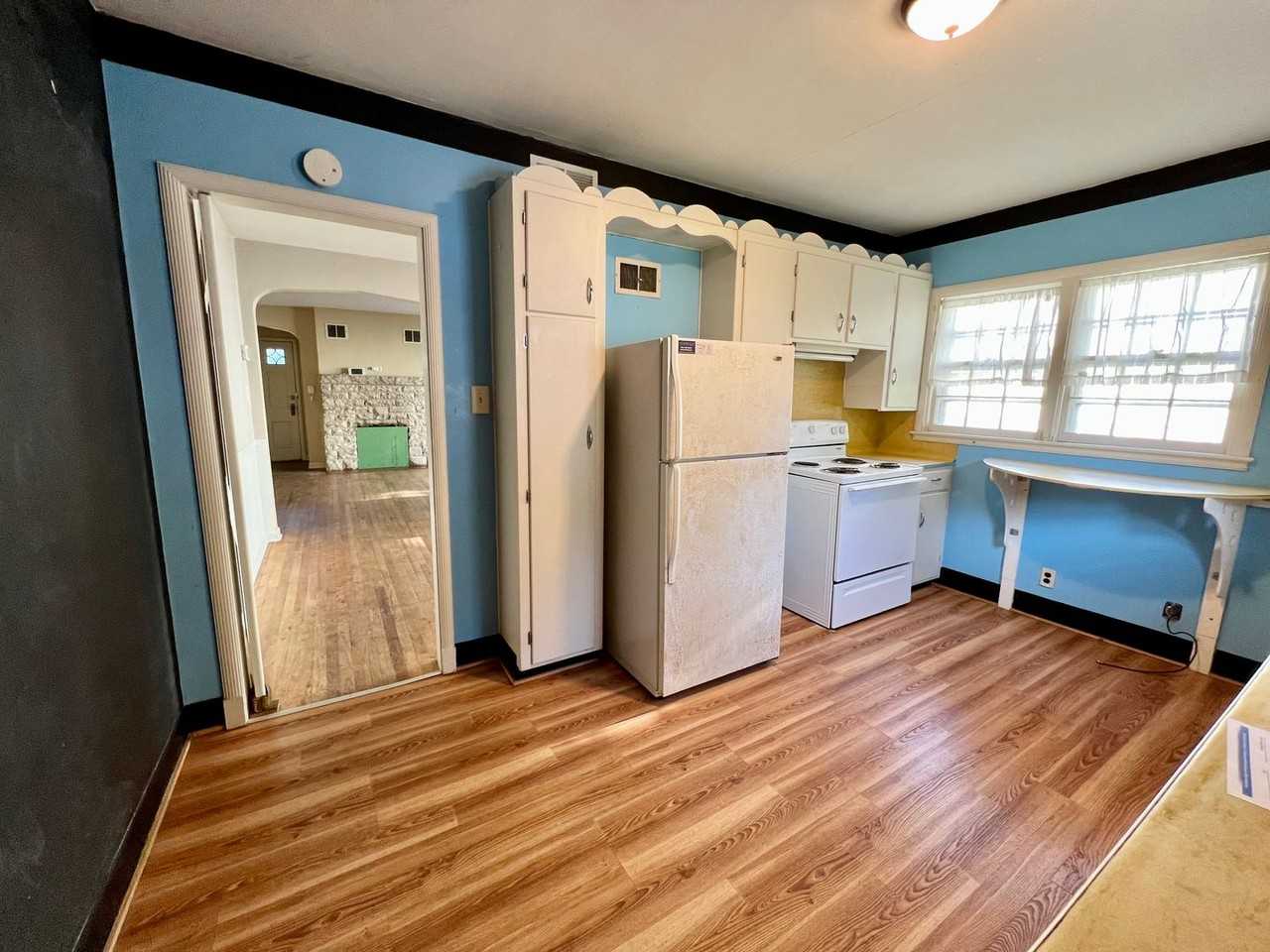 1622 Fairview Ave - Photo 6 of 15