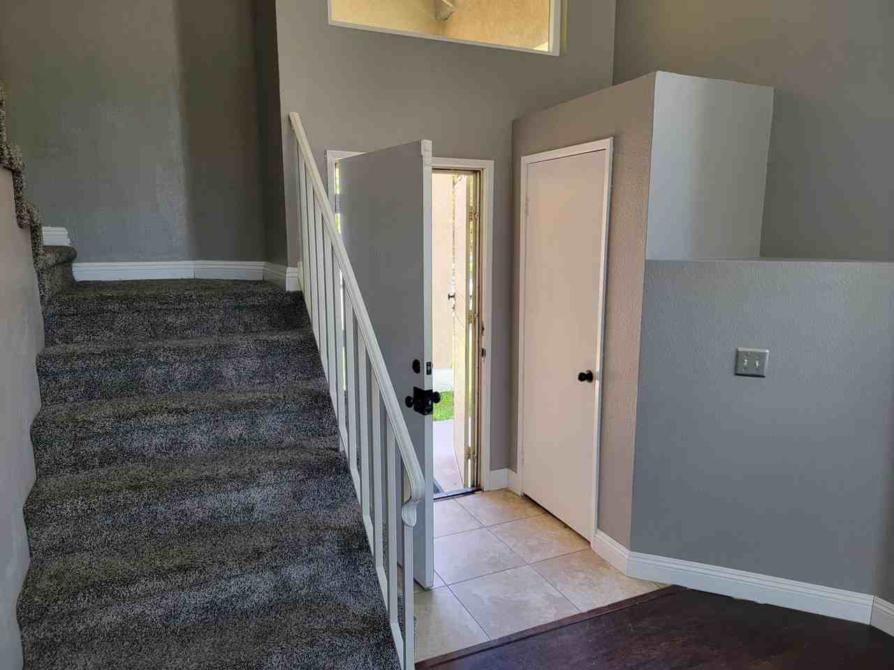 7598 Honeysuckle St - Photo 6 of 24