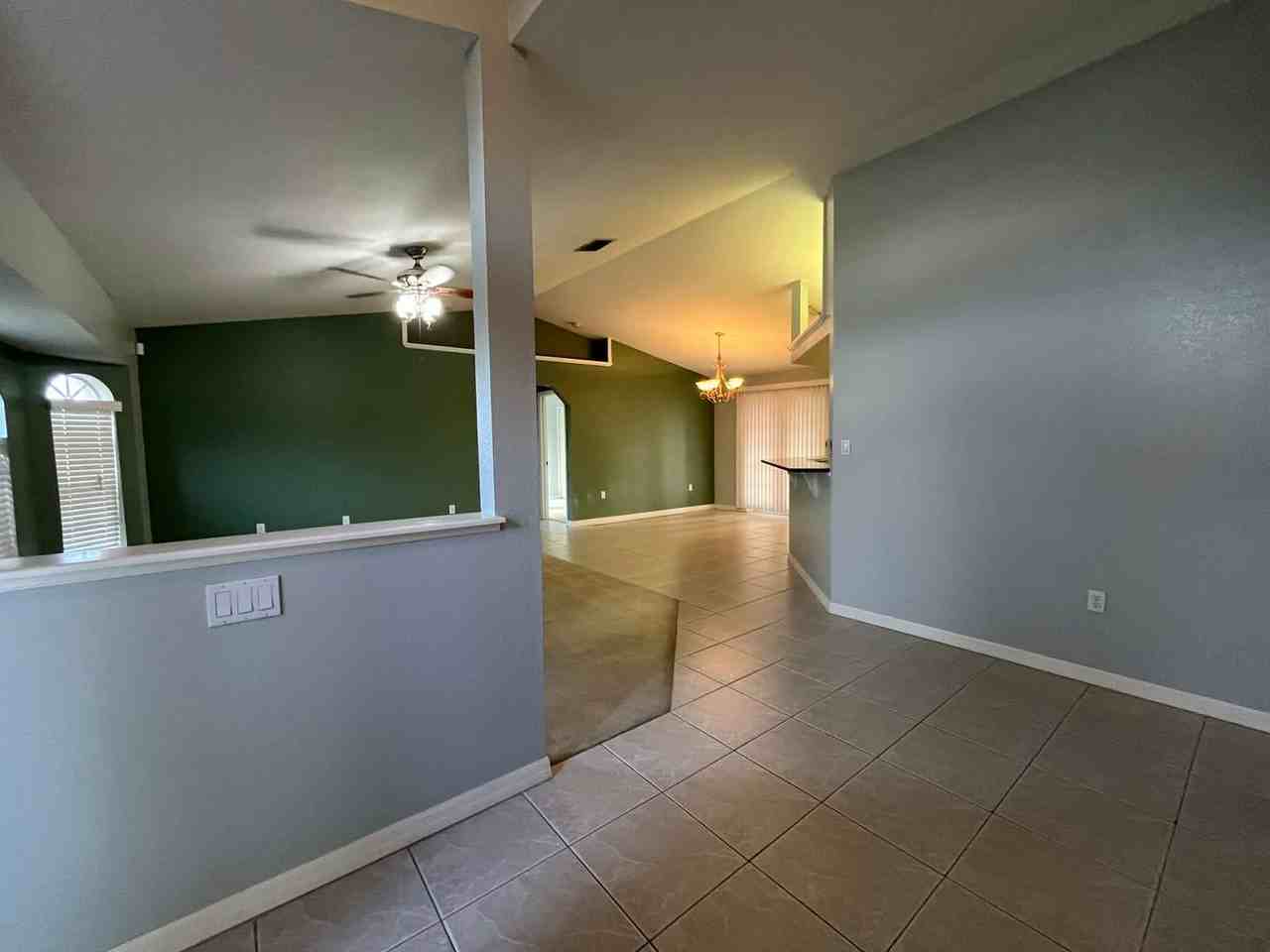 25381 Deep Creek Blvd - Photo 3 of 28