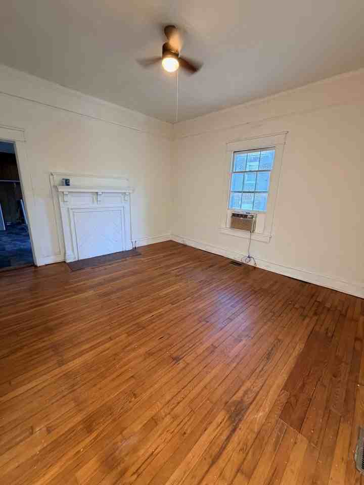 412 Morgan Ave - Photo 3 of 10