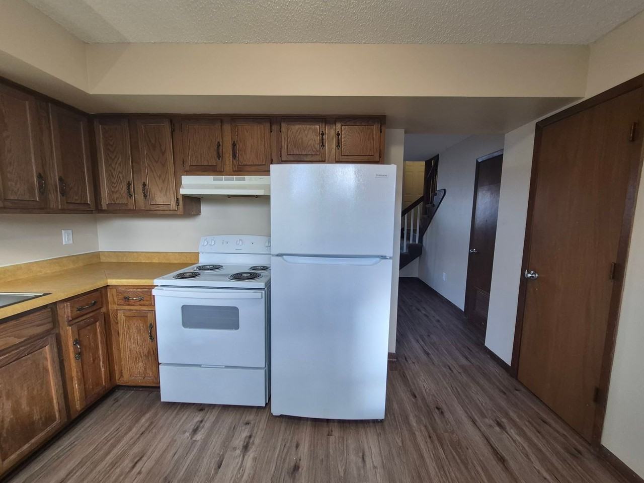 1749 E Lacona Ave - Photo 6 of 27