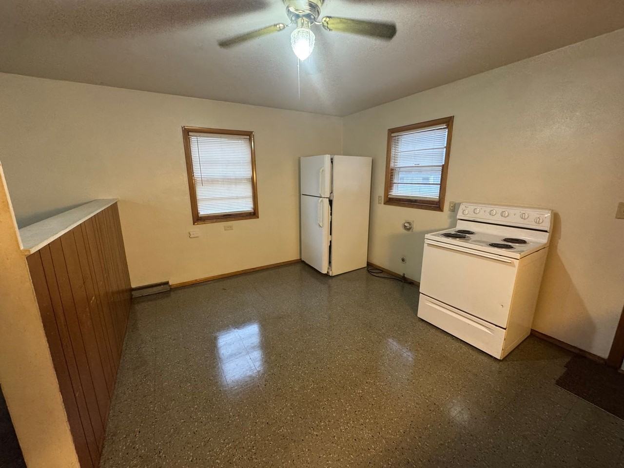 729 Avenue C - Photo 2 of 6