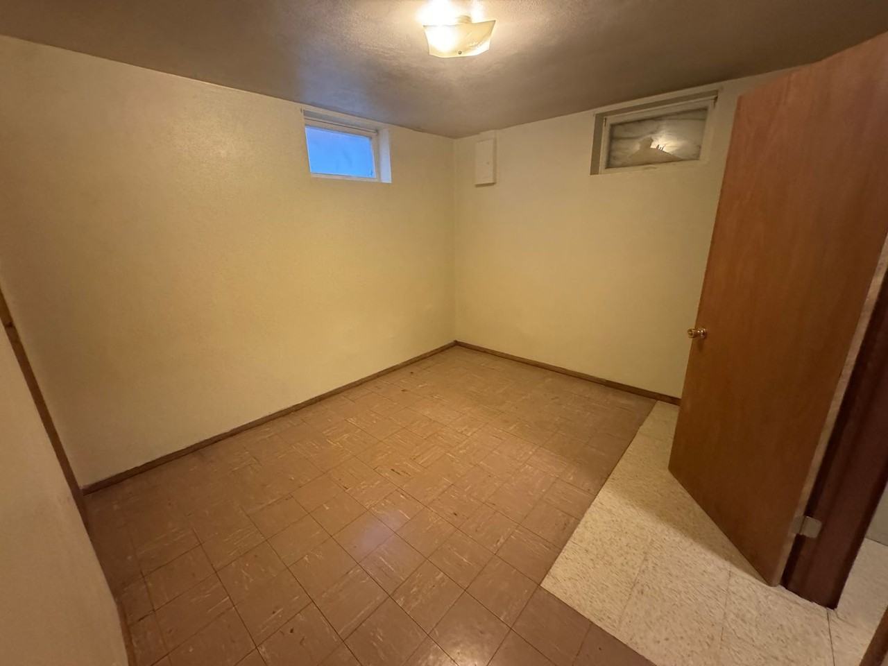 729 Avenue C - Photo 6 of 6