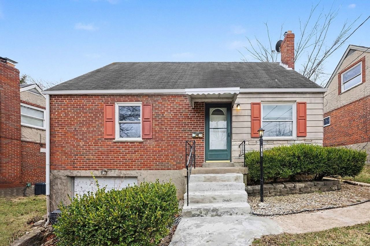 4765 Hardwick Dr - Photo 2 of 36