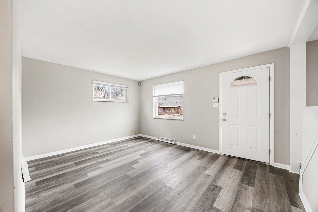 4765 Hardwick Dr - Photo 5 of 36